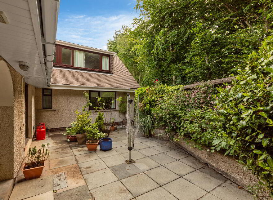171 Ballylesson Road, Belfast, BT8 8JU