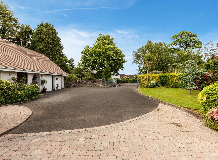 171 Ballylesson Road, Belfast, BT8 8JU