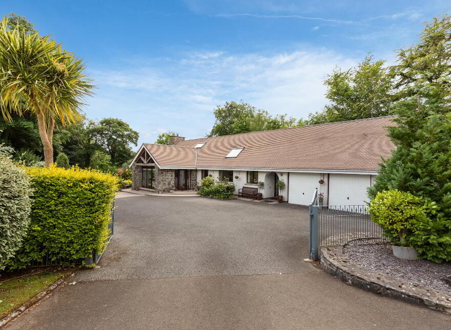 171 Ballylesson Road, Belfast, BT8 8JU