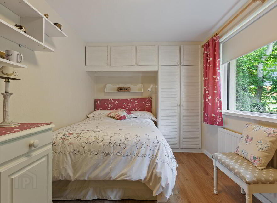 171 Ballylesson Road, Belfast, BT8 8JU