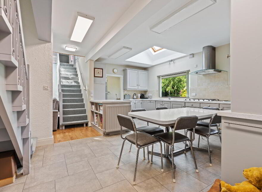 171 Ballylesson Road, Belfast, BT8 8JU