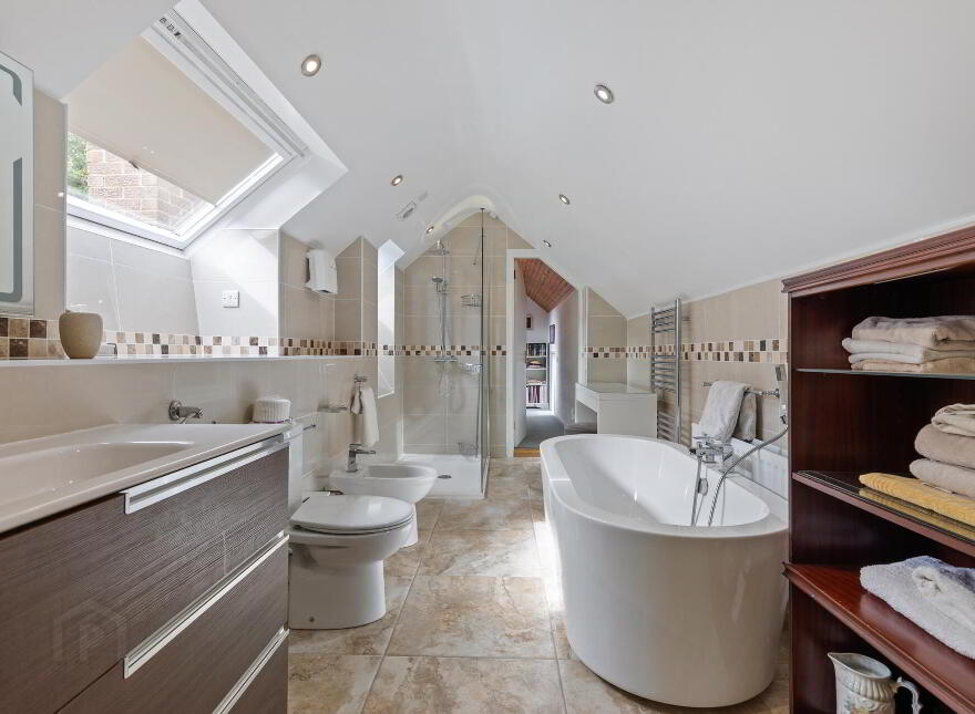 171 Ballylesson Road, Belfast, BT8 8JU