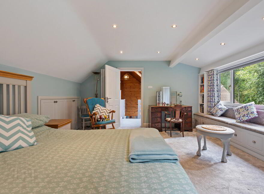171 Ballylesson Road, Belfast, BT8 8JU