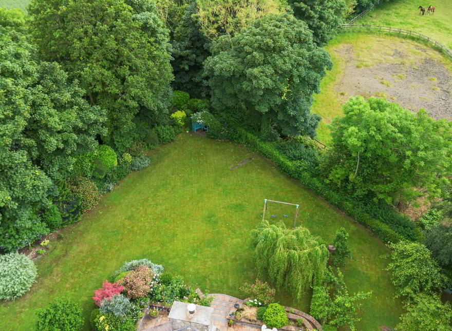 171 Ballylesson Road, Belfast, BT8 8JU
