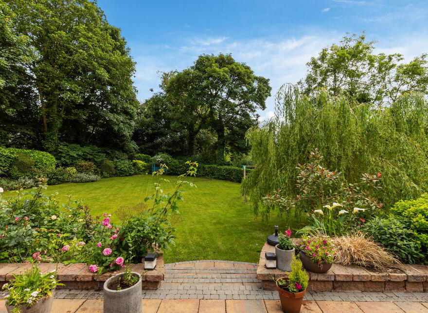 171 Ballylesson Road, Belfast, BT8 8JU