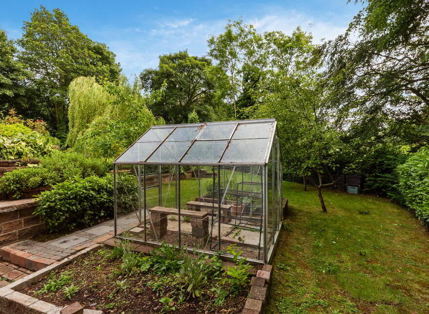 171 Ballylesson Road, Belfast, BT8 8JU