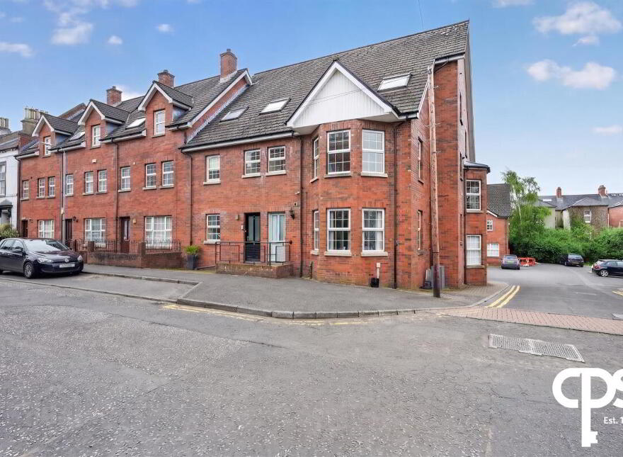 32B Ashley Avenue, Belfast, BT9 7BT