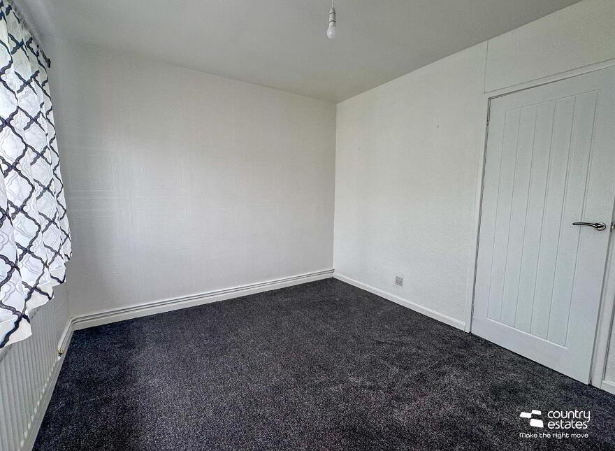 4 The Flats, Rashee Road, Ballyclare, BT39 9HR