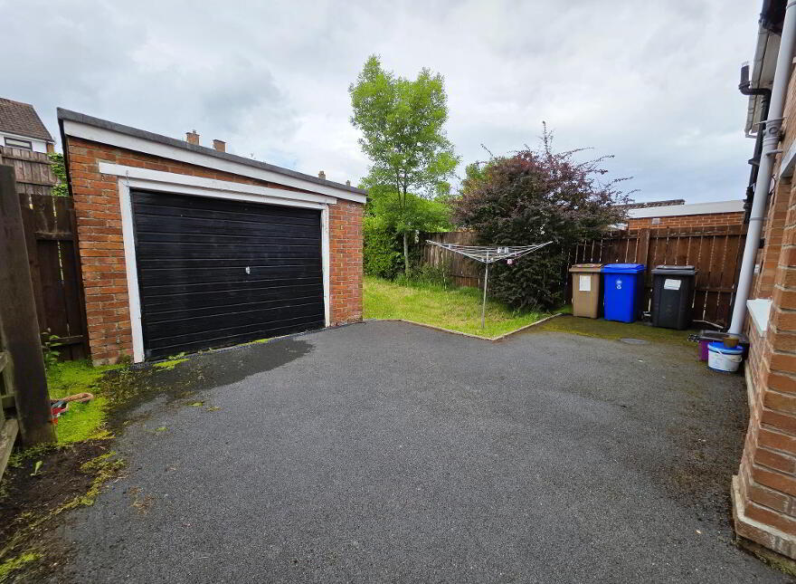 47 Erinvale Drive, Finaghy, Belfast, BT10 0GF