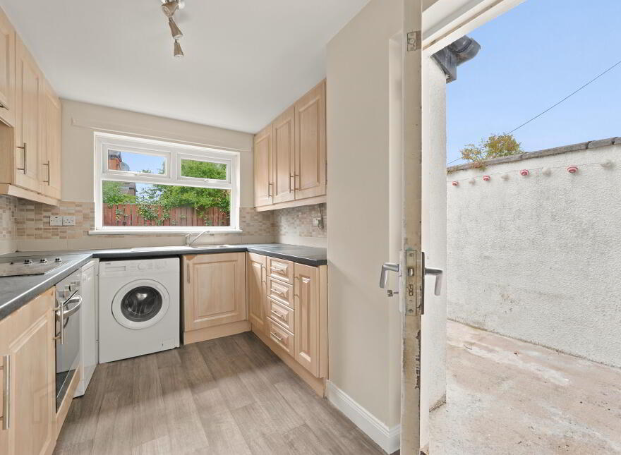 39 Devon Parade, Belfast, BT4 1LT