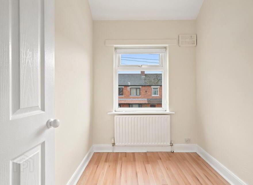39 Devon Parade, Belfast, BT4 1LT