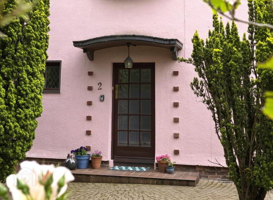 'Golden Yews', 2 Westmount Park, Newtownards, BT23 4BP