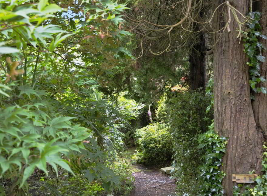 'Golden Yews', 2 Westmount Park, Newtownards, BT23 4BP