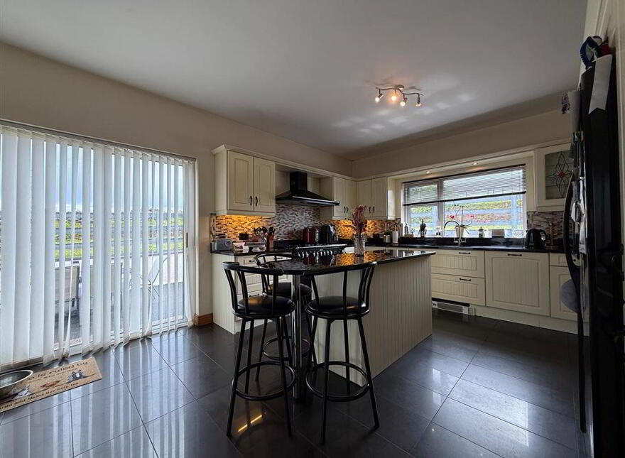 Currinah, Carracastle, Ballaghaderreen, F45E403