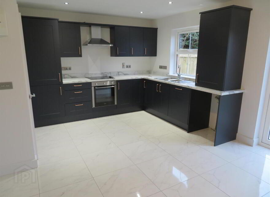 5 Charles Baron Court, Lurgan, BT66 7FW