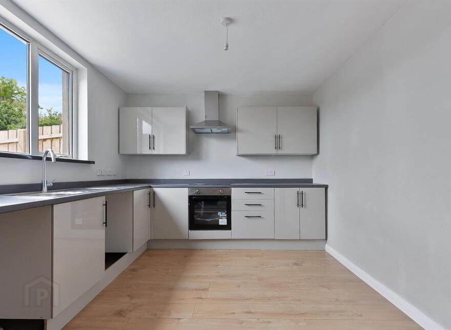 14 Glenvarna Square, Newtownabbey, BT36 5JG