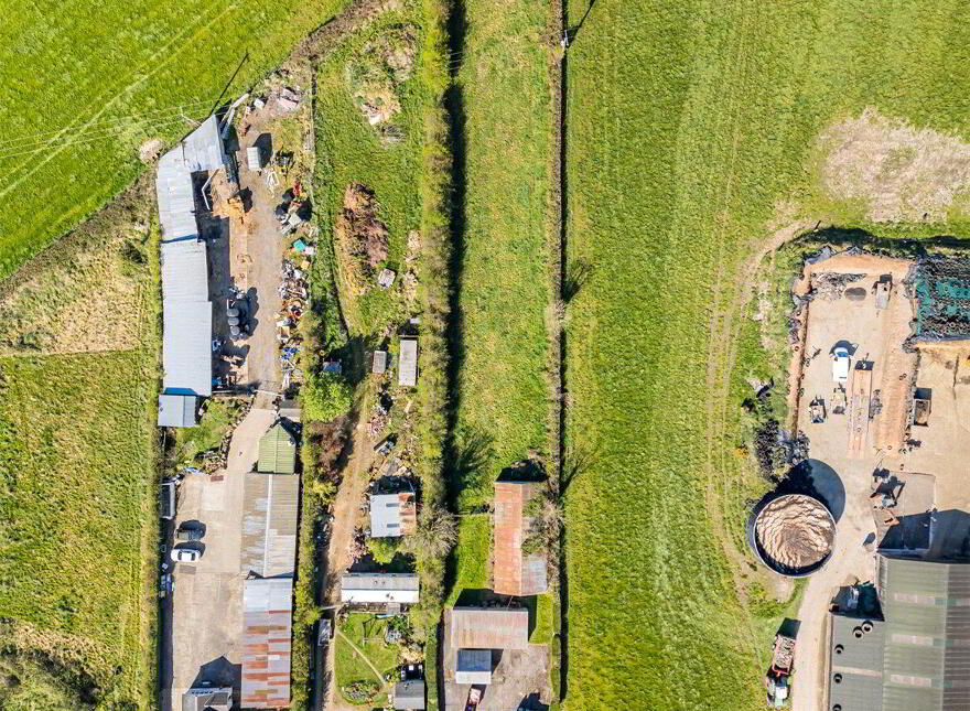 11 Shore Road, Ballinderry Upper, Lisburn, BT28 2LQ