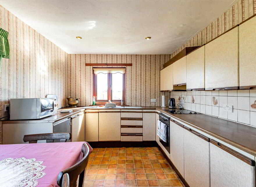 11 Shore Road, Ballinderry Upper, Lisburn, BT28 2LQ