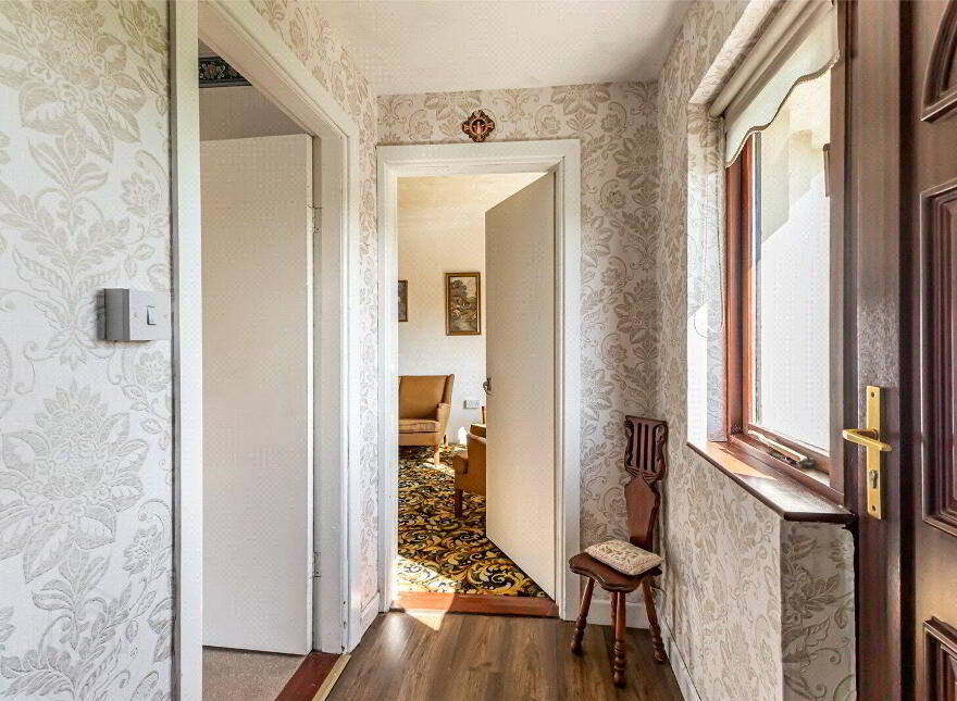 11 Shore Road, Ballinderry Upper, Lisburn, BT28 2LQ