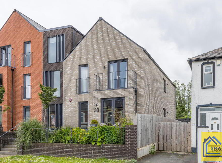 33 Byron Halt, Holywood, BT18 9JT