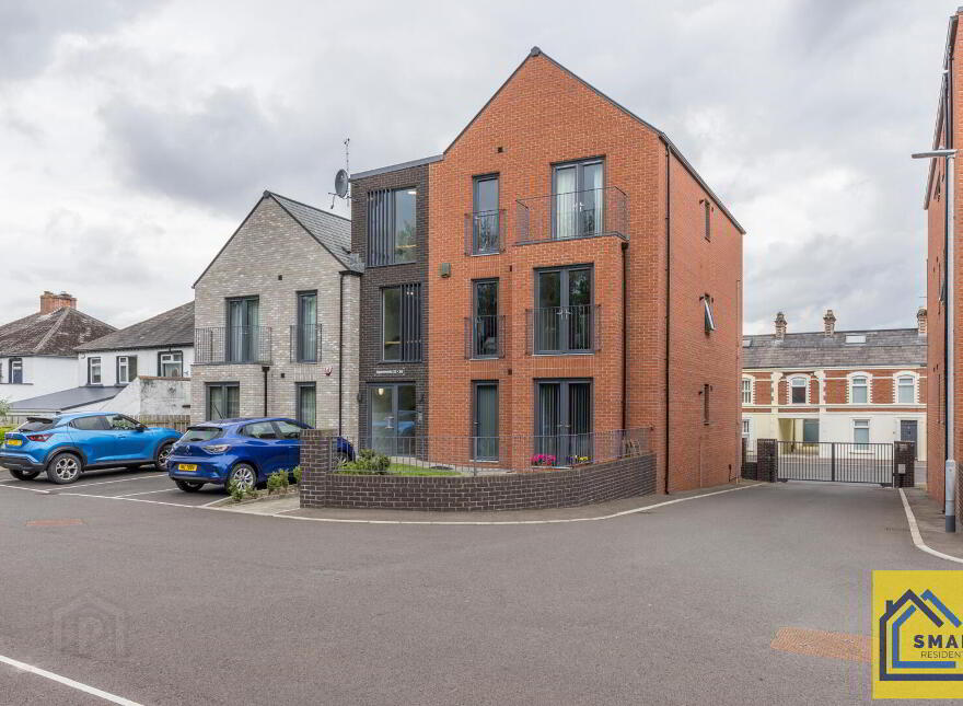 33 Byron Halt, Holywood, BT18 9JT