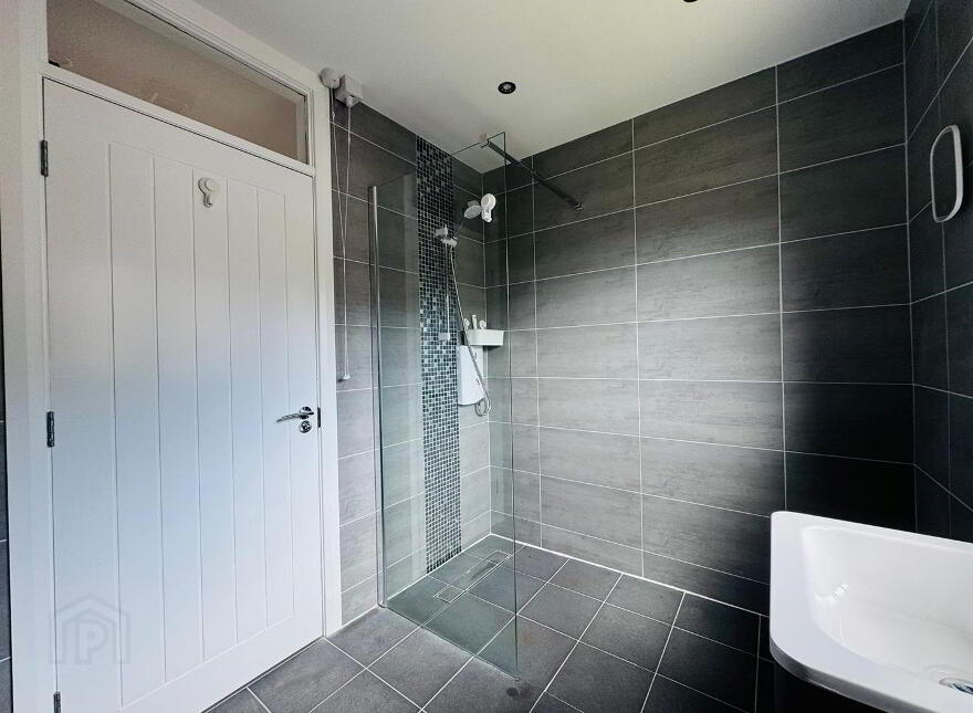 1 Lakeview Way, Carnmoney Road North, Newtownabbey, BT36 5ZY