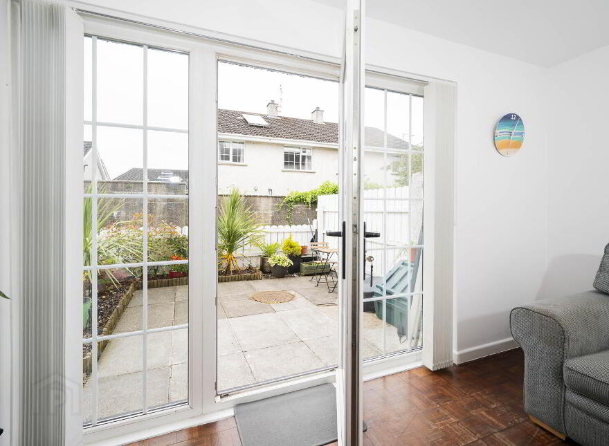 10 Hollymount Court, Belfast, BT10 0HA