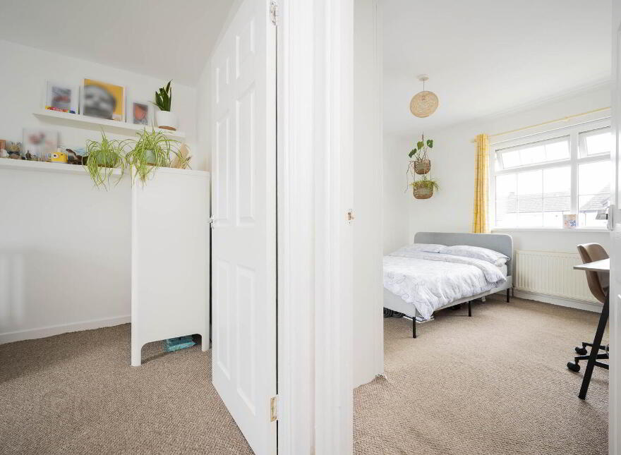10 Hollymount Court, Belfast, BT10 0HA