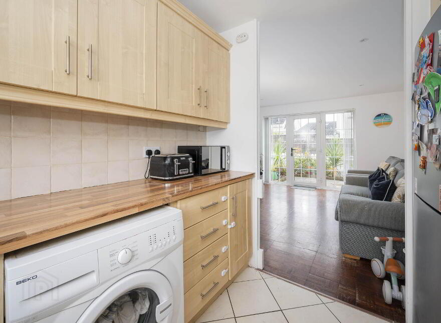 10 Hollymount Court, Belfast, BT10 0HA