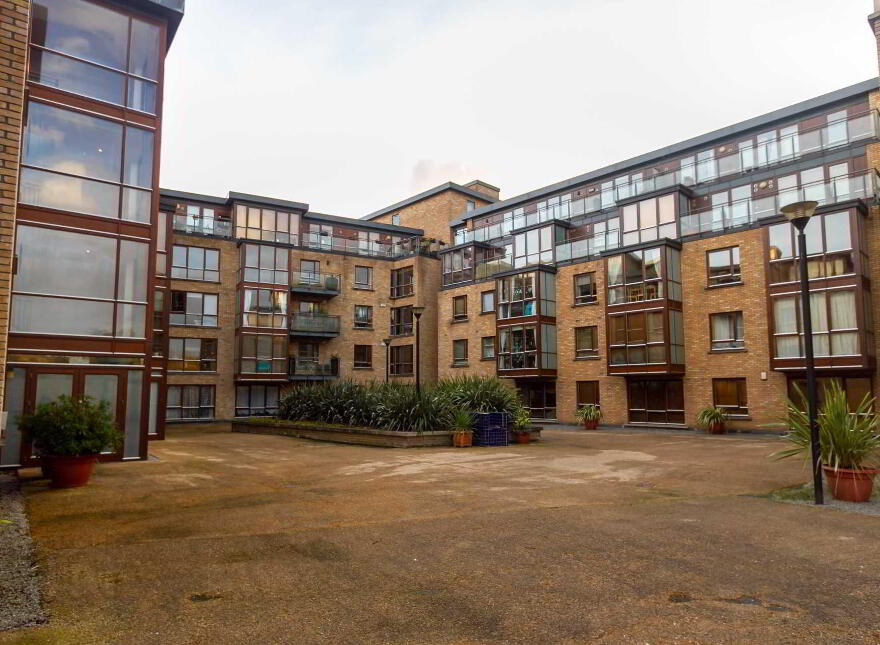 186 The Island, Chapelizod, Dublin, D20NW29 photo