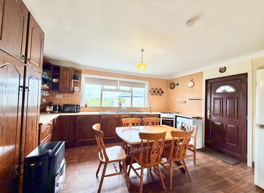 15 Holy Cross, Charleville, P56AD63