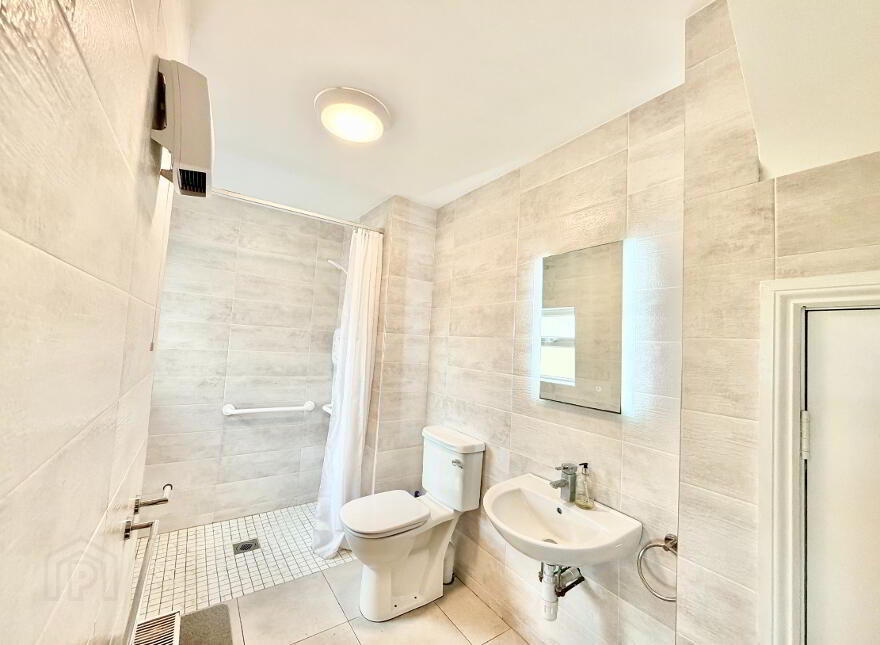 15 Holy Cross, Charleville, P56AD63