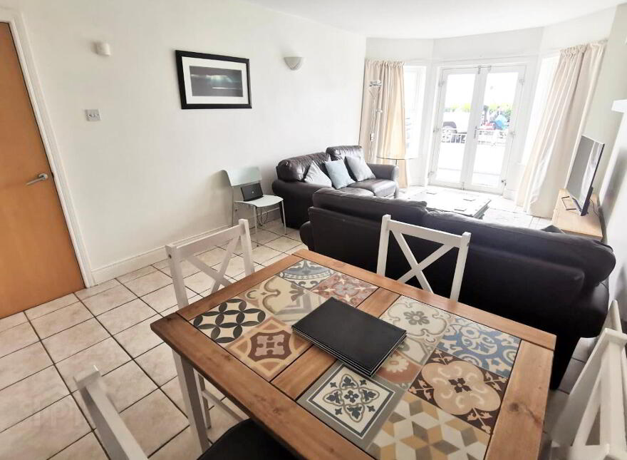 2 West Bay Apartments, 46-50 Mark Street, Portrush, BT56 8QB
