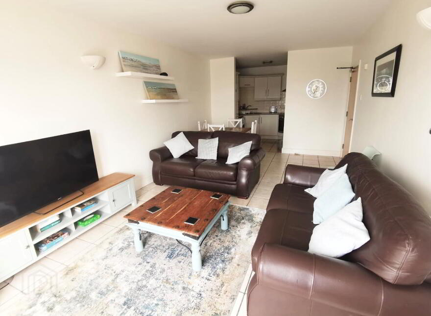 2 West Bay Apartments, 46-50 Mark Street, Portrush, BT56 8QB