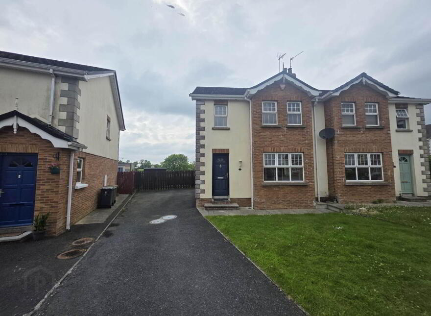 25 Oakridge, Armagh, BT60 2LL