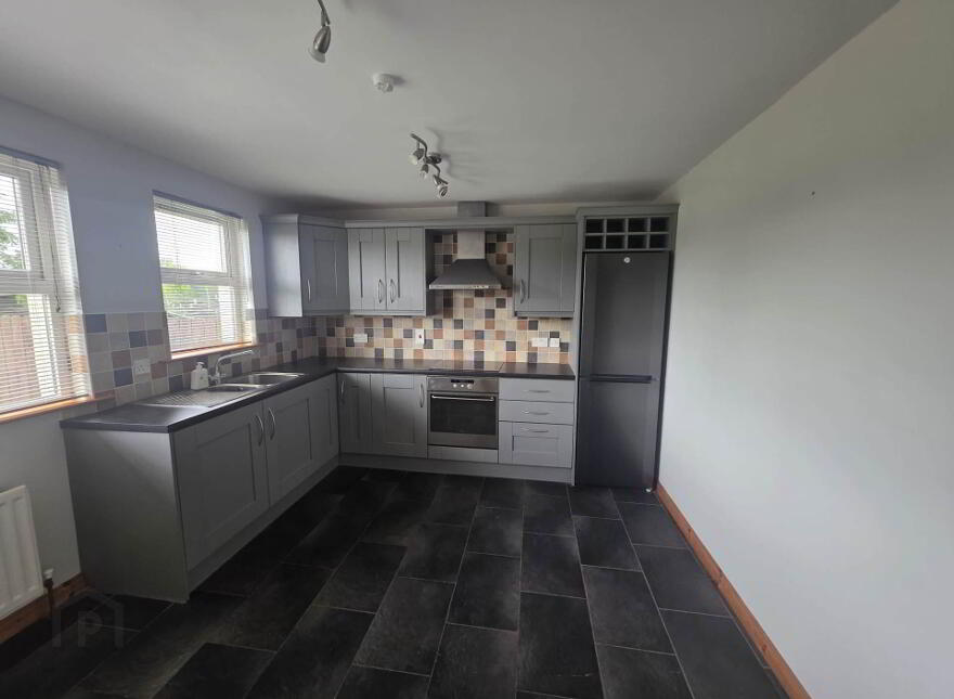25 Oakridge, Armagh, BT60 2LL
