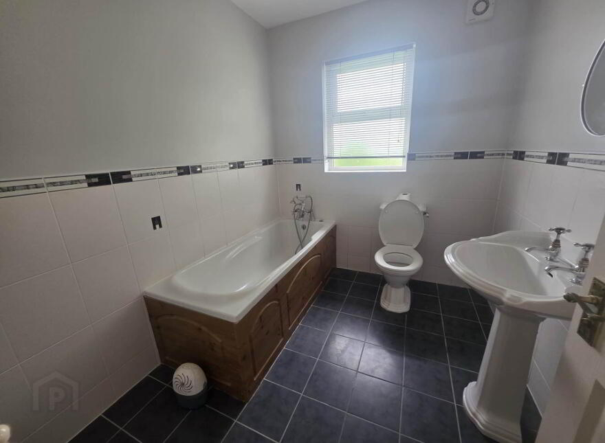 25 Oakridge, Armagh, BT60 2LL