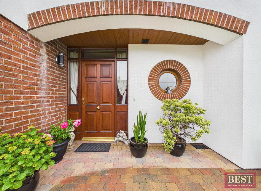 8 Rathdallan, Warrenpoint, Newry, BT34 3UQ