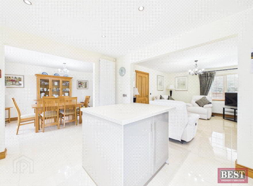 8 Rathdallan, Warrenpoint, Newry, BT34 3UQ