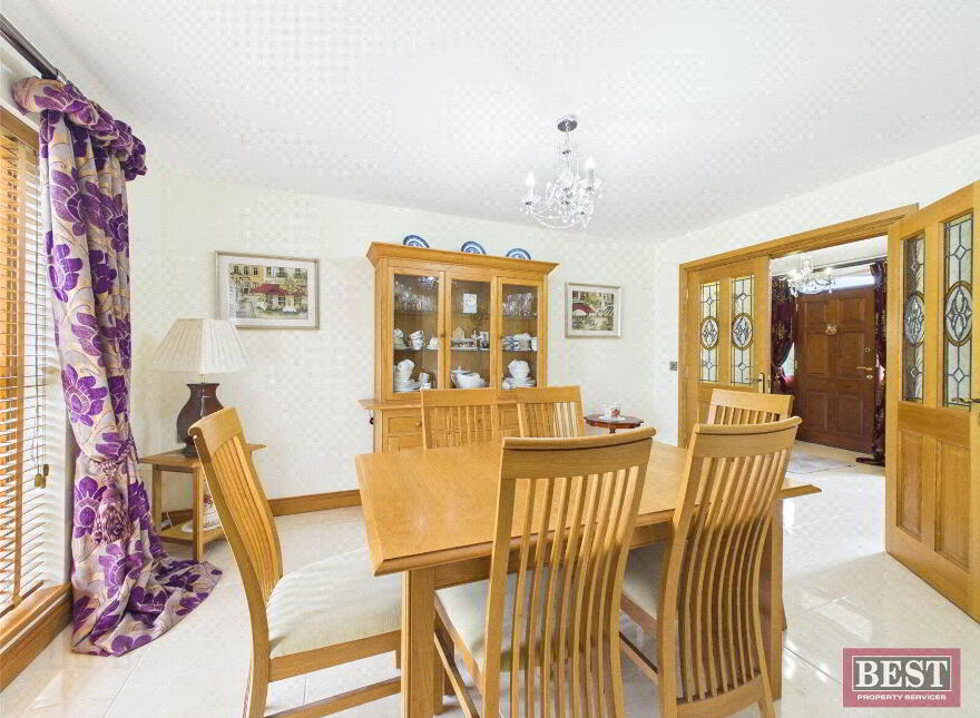8 Rathdallan, Warrenpoint, Newry, BT34 3UQ