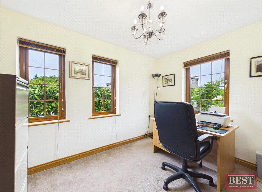 8 Rathdallan, Warrenpoint, Newry, BT34 3UQ
