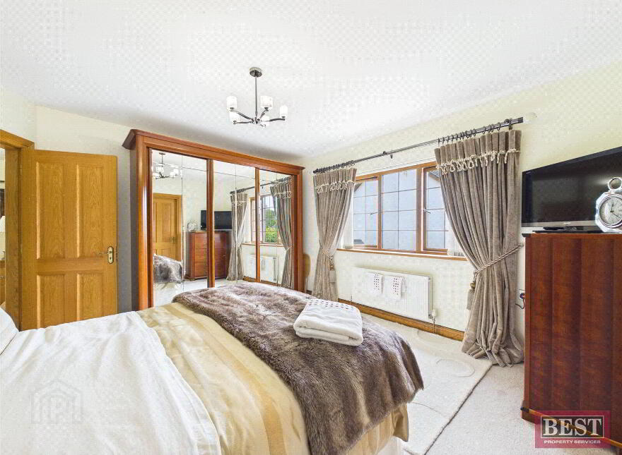 8 Rathdallan, Warrenpoint, Newry, BT34 3UQ