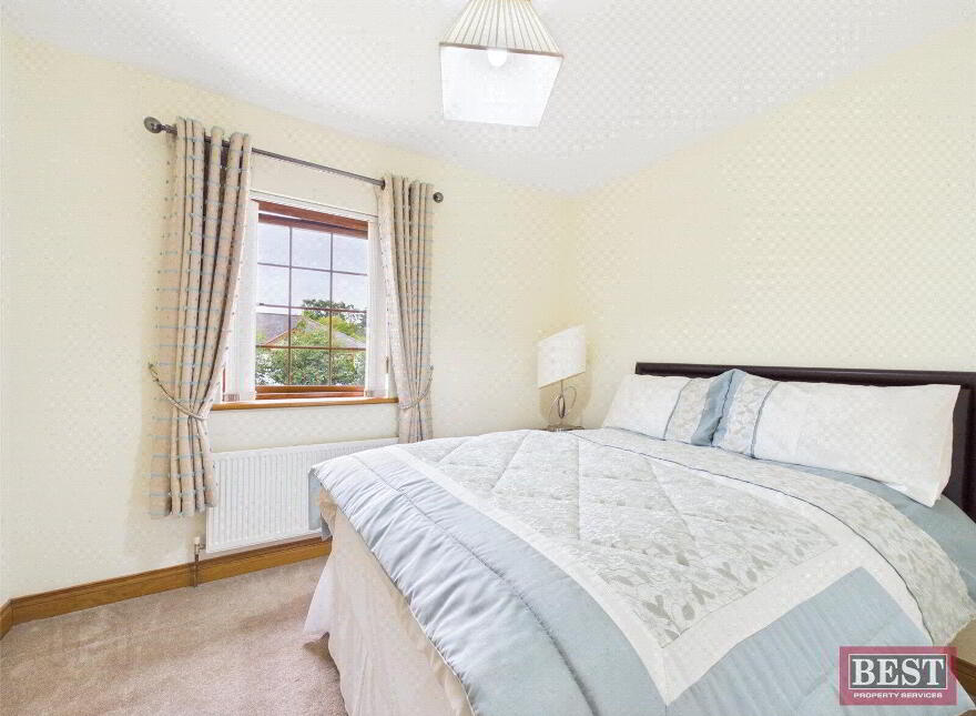 8 Rathdallan, Warrenpoint, Newry, BT34 3UQ