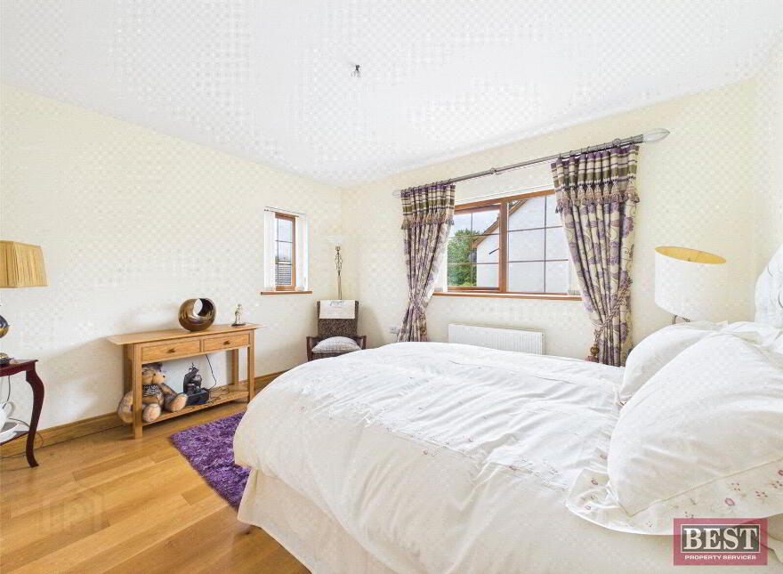 8 Rathdallan, Warrenpoint, Newry, BT34 3UQ