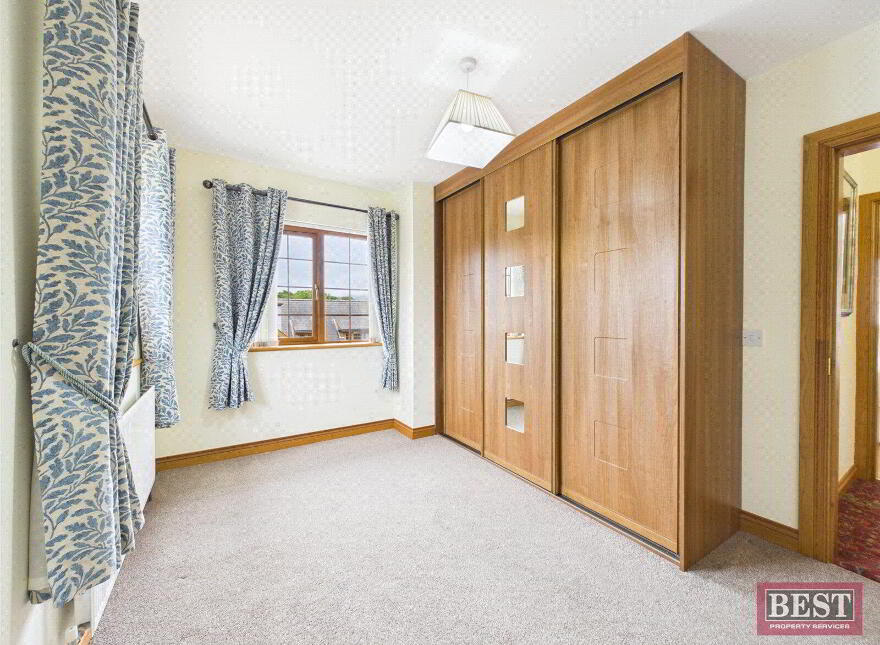 8 Rathdallan, Warrenpoint, Newry, BT34 3UQ