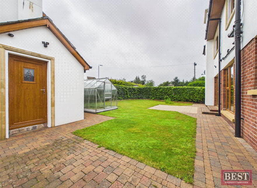 8 Rathdallan, Warrenpoint, Newry, BT34 3UQ