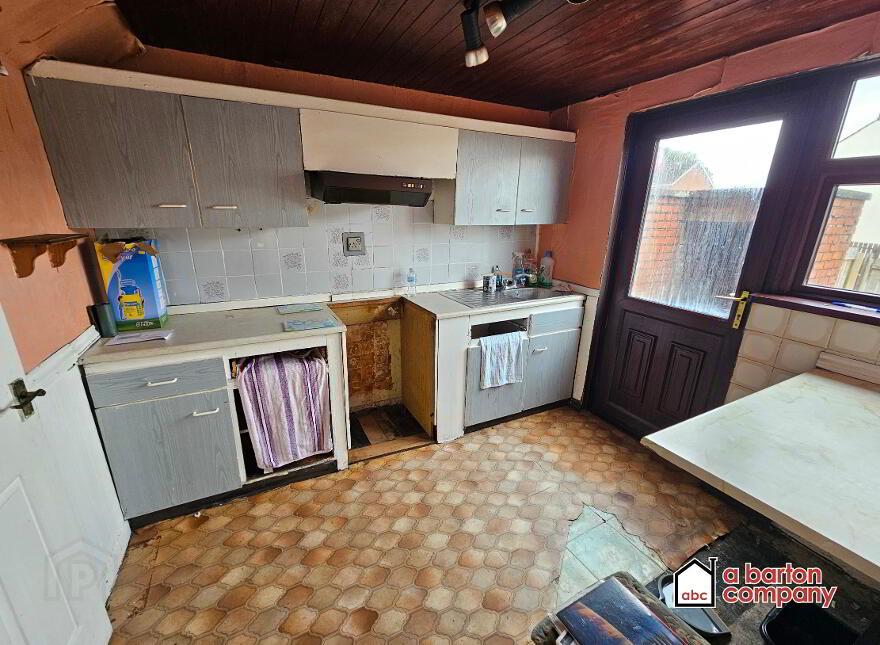 33 Queens Crescent, Glengormley, Newtownabbey, BT36 5HY