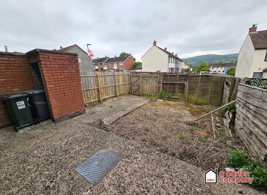 33 Queens Crescent, Glengormley, Newtownabbey, BT36 5HY
