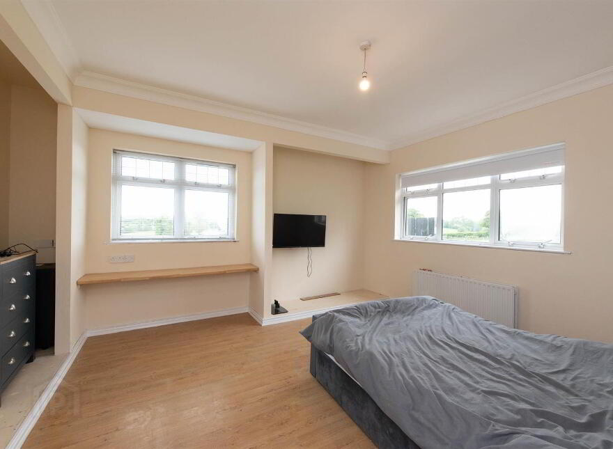 76 Magheraknock Road, Ballynahinch, BT24 8TJ