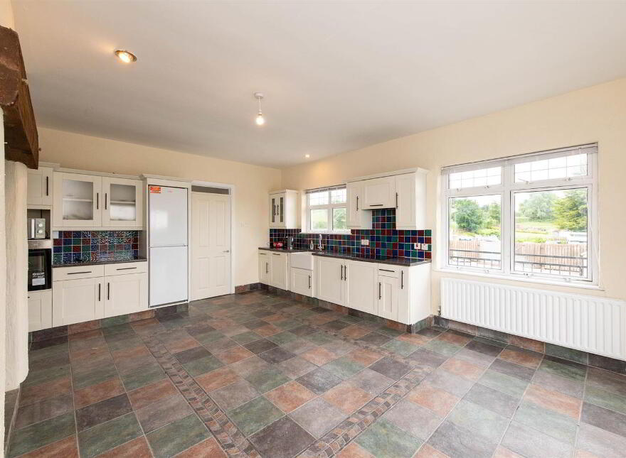 76 Magheraknock Road, Ballynahinch, BT24 8TJ